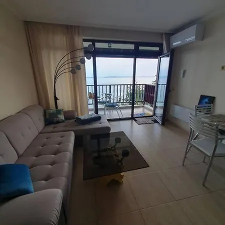 Stunning View * سفيتي فلاس