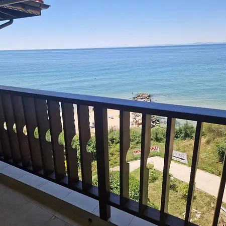 Stunning View * سفيتي فلاس